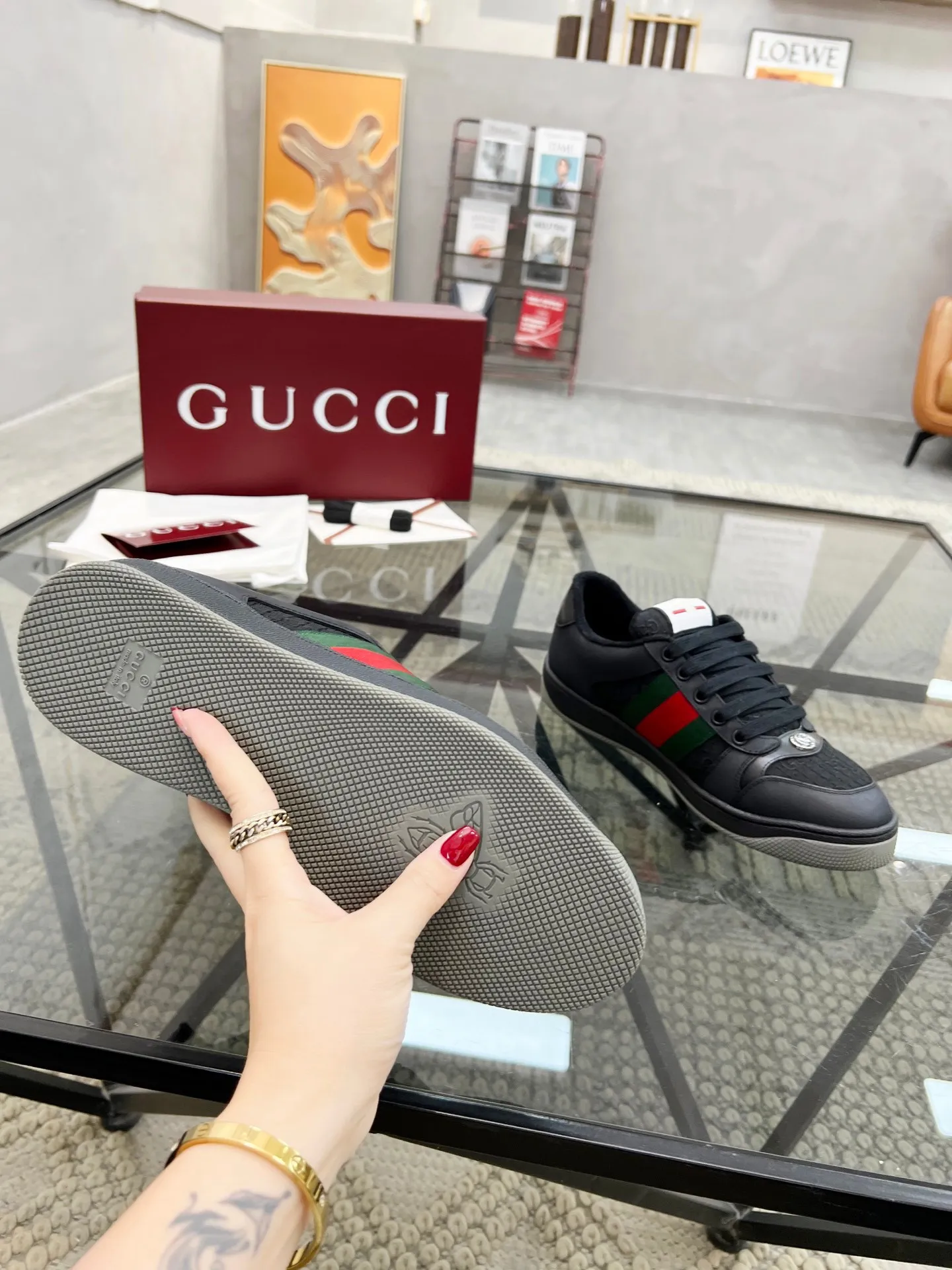 👟👟Ex-factory price 480👟👟 Couple style👫Gucci Gucci ❗️❗️New order shipped Original development Private mold making Correct last shape Hand-polished and distressed effect Correct details Complete accessories Imported leather/original towel lining crafted with craftsmanship Same size for men and women: 35-44
